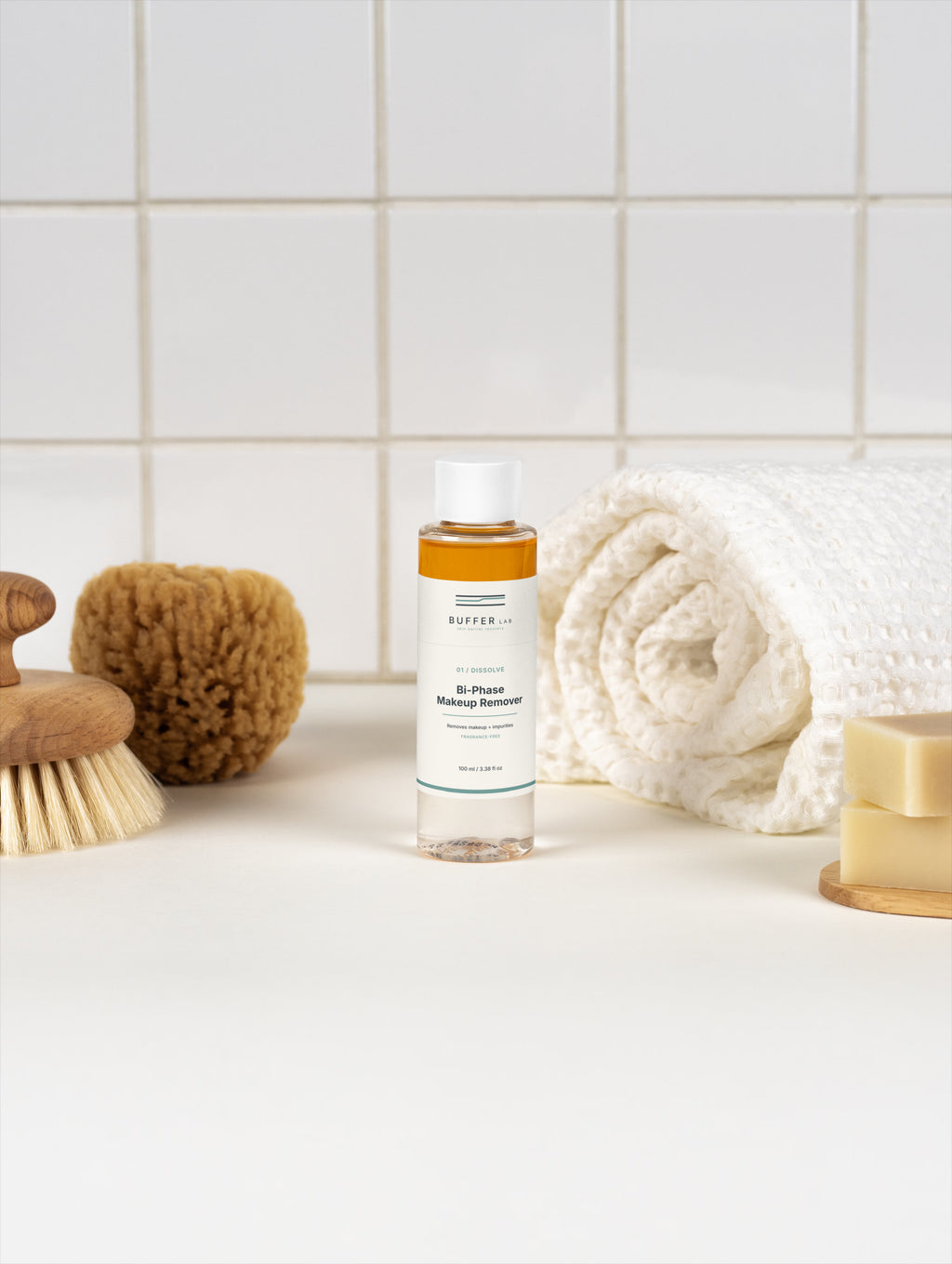 01 / DISSOLVE — Bi-Phase Makeup Remover